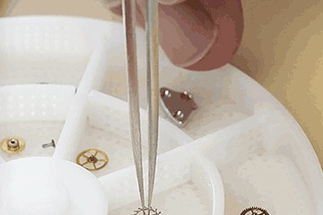 天津劳力士手表进水维修多少钱